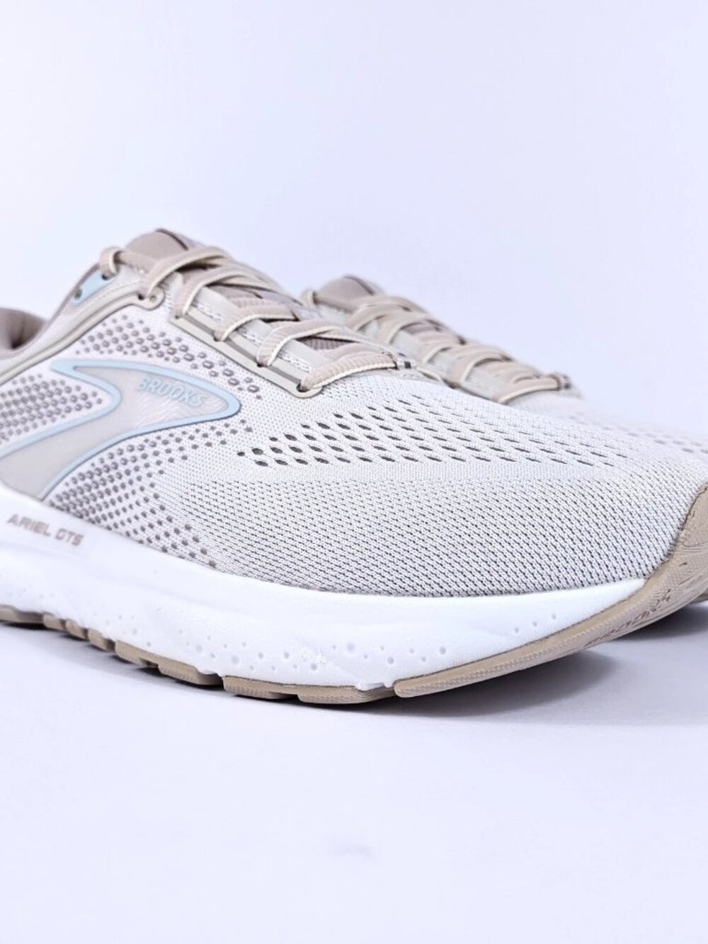 Brooks Ariel GTS 23 Womens 9 Stability Cushion Support Road Running Shoes White